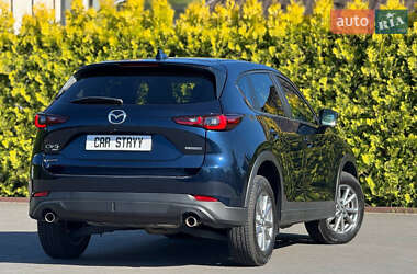 Позашляховик / Кросовер Mazda CX-5 2022 в 