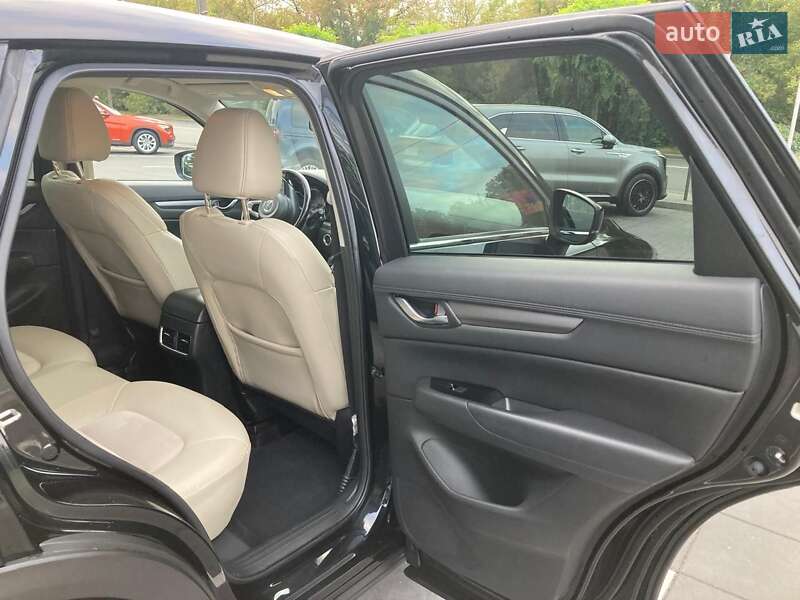 Позашляховик / Кросовер Mazda CX-5 2017 в Луцьку