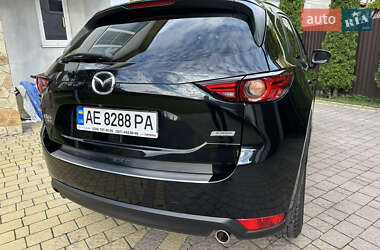 Позашляховик / Кросовер Mazda CX-5 2018 в  фото 12 Позашляховик / Кросовер Mazda CX-5 2018 в