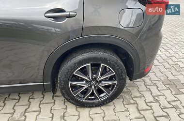 Позашляховик / Кросовер Mazda CX-5 2018 в 