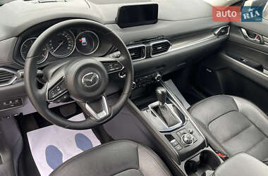 Позашляховик / Кросовер Mazda CX-5 2018 в 