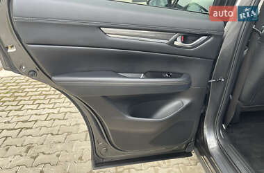 Позашляховик / Кросовер Mazda CX-5 2018 в 