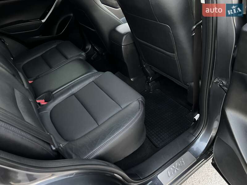 Позашляховик / Кросовер Mazda CX-5 2016 в Радивиліві
