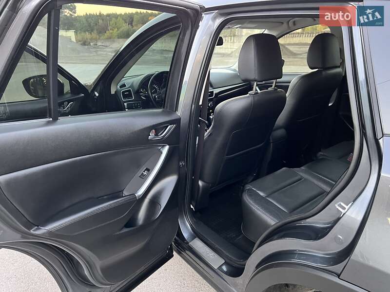 Позашляховик / Кросовер Mazda CX-5 2016 в Радивиліві