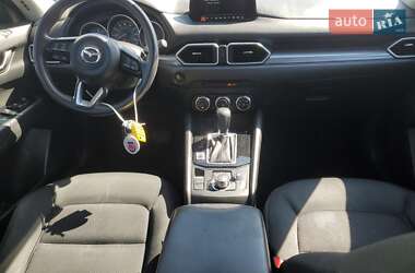Позашляховик / Кросовер Mazda CX-5 2017 в  фото 8 Позашляховик / Кросовер Mazda CX-5 2017 в