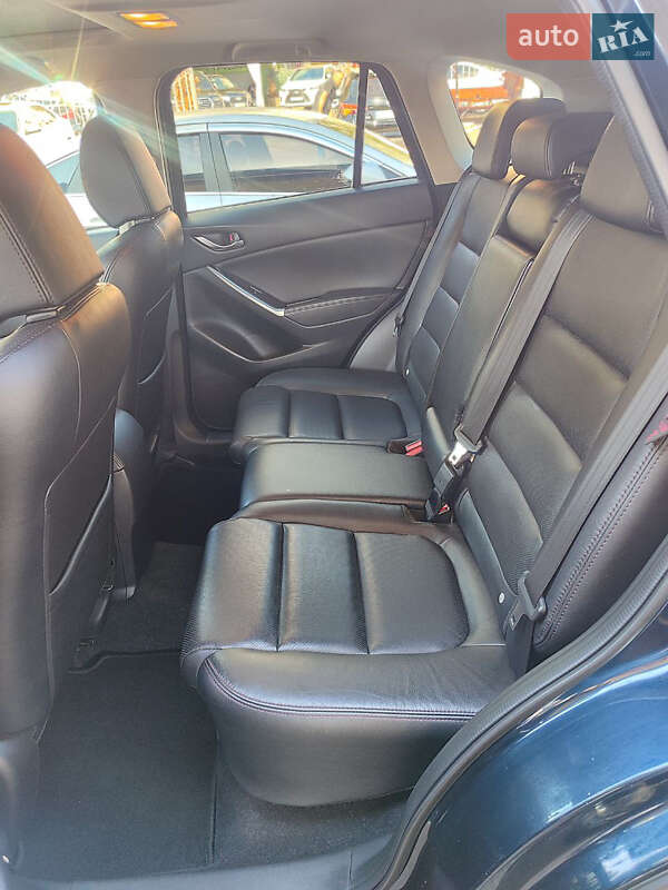 Позашляховик / Кросовер Mazda CX-5 2015 в Ізюмі