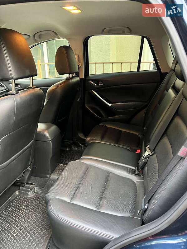 Позашляховик / Кросовер Mazda CX-5 2015 в Ужгороді