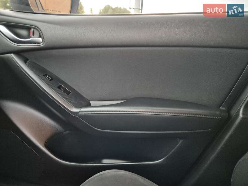 Позашляховик / Кросовер Mazda CX-5 2015 в Києві