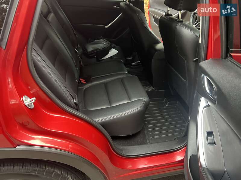 Позашляховик / Кросовер Mazda CX-5 2016 в Дніпрі