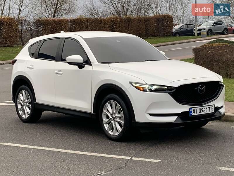 Внедорожник / Кроссовер Mazda CX-5 2017 в Киеве