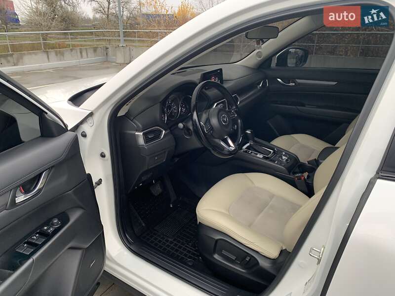 Внедорожник / Кроссовер Mazda CX-5 2017 в Киеве