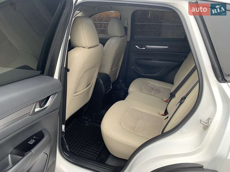 Внедорожник / Кроссовер Mazda CX-5 2017 в Киеве