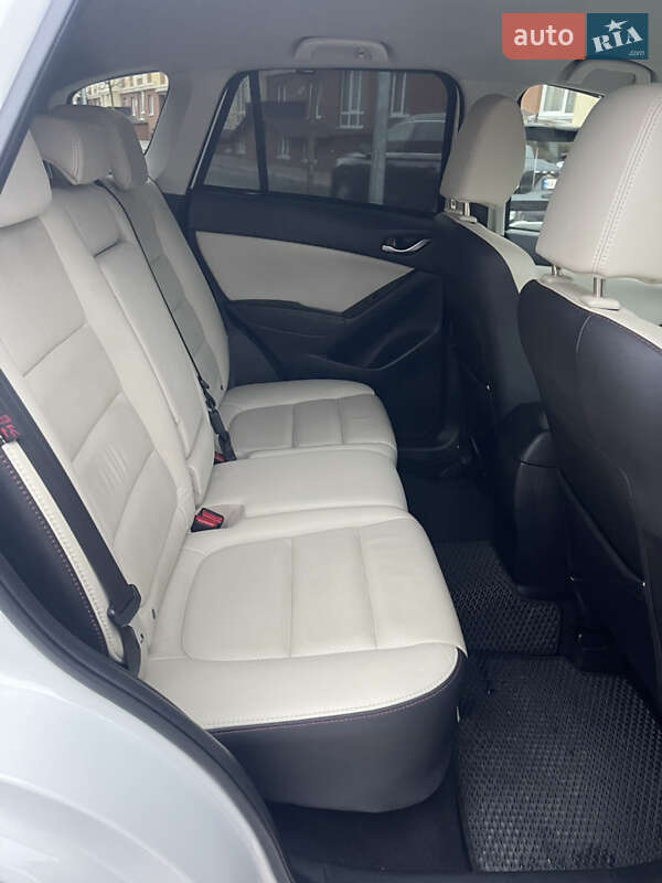 Внедорожник / Кроссовер Mazda CX-5 2015 в Софиевской Борщаговке