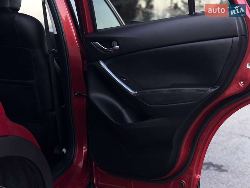 Позашляховик / Кросовер Mazda CX-5 2015 в Радивиліві