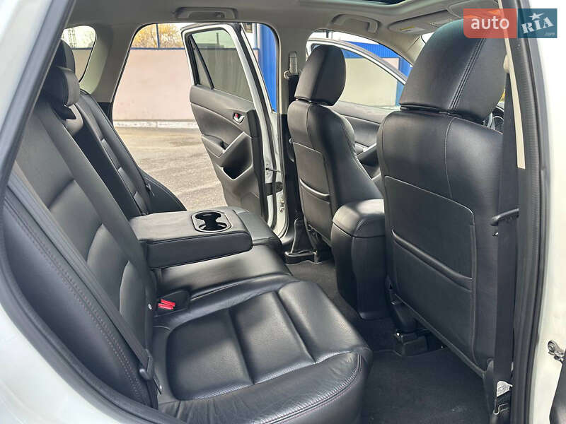 Позашляховик / Кросовер Mazda CX-5 2016 в Дніпрі фото 34 Позашляховик / Кросовер Mazda CX-5 2016 в Дніпрі