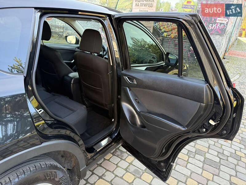 Позашляховик / Кросовер Mazda CX-5 2015 в Луцьку