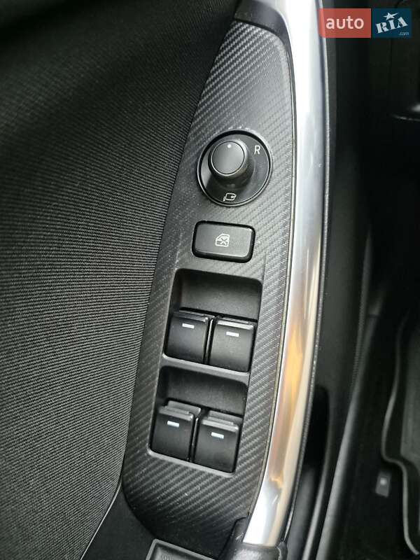 Внедорожник / Кроссовер Mazda CX-5 2015 в Киеве фото 17 Внедорожник / Кроссовер Mazda CX-5 2015 в Киеве