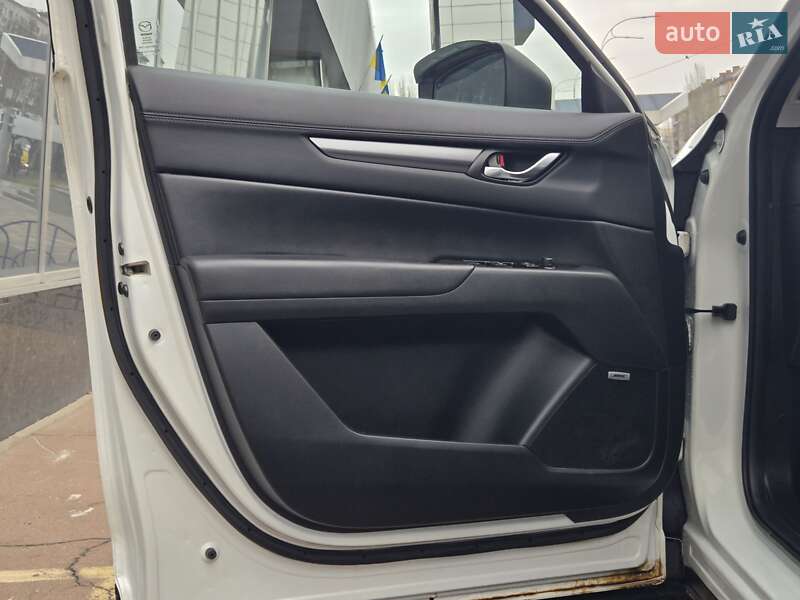 Позашляховик / Кросовер Mazda CX-5 2017 в Києві фото 16 Позашляховик / Кросовер Mazda CX-5 2017 в Києві
