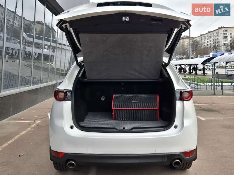 Позашляховик / Кросовер Mazda CX-5 2017 в Києві фото 31 Позашляховик / Кросовер Mazda CX-5 2017 в Києві