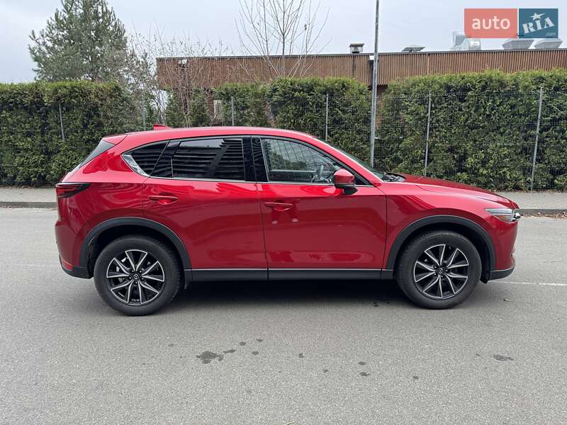 Внедорожник / Кроссовер Mazda CX-5 2017 в Киеве