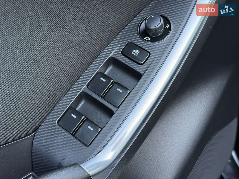 Внедорожник / Кроссовер Mazda CX-5 2015 в Ровно