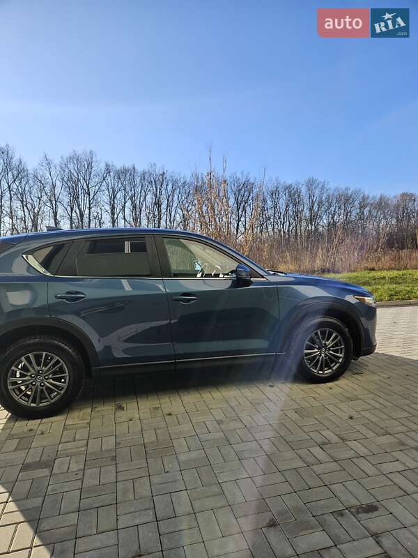 Внедорожник / Кроссовер Mazda CX-5 2017 в Черновцах