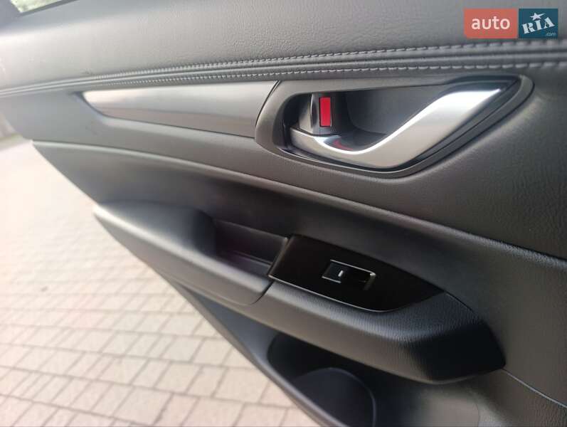 Внедорожник / Кроссовер Mazda CX-5 2018 в Львове