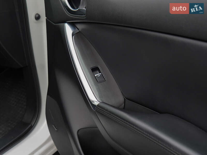 Внедорожник / Кроссовер Mazda CX-5 2017 в Днепре