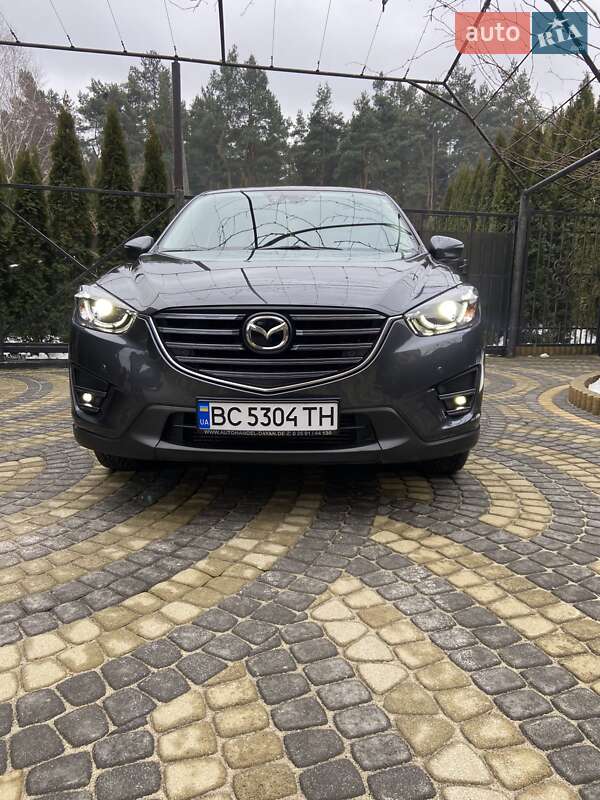 Внедорожник / Кроссовер Mazda CX-5 2016 в Новояворовске