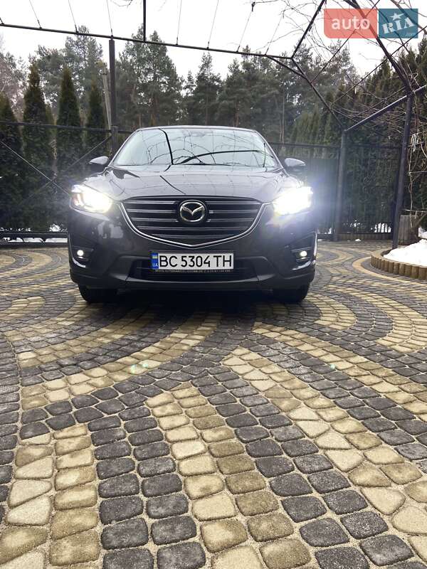 Внедорожник / Кроссовер Mazda CX-5 2016 в Новояворовске