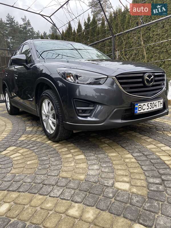 Внедорожник / Кроссовер Mazda CX-5 2016 в Новояворовске