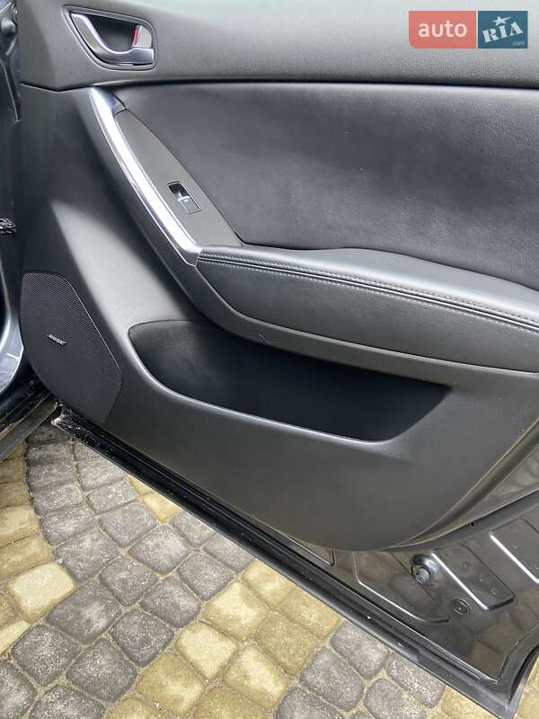 Внедорожник / Кроссовер Mazda CX-5 2016 в Новояворовске