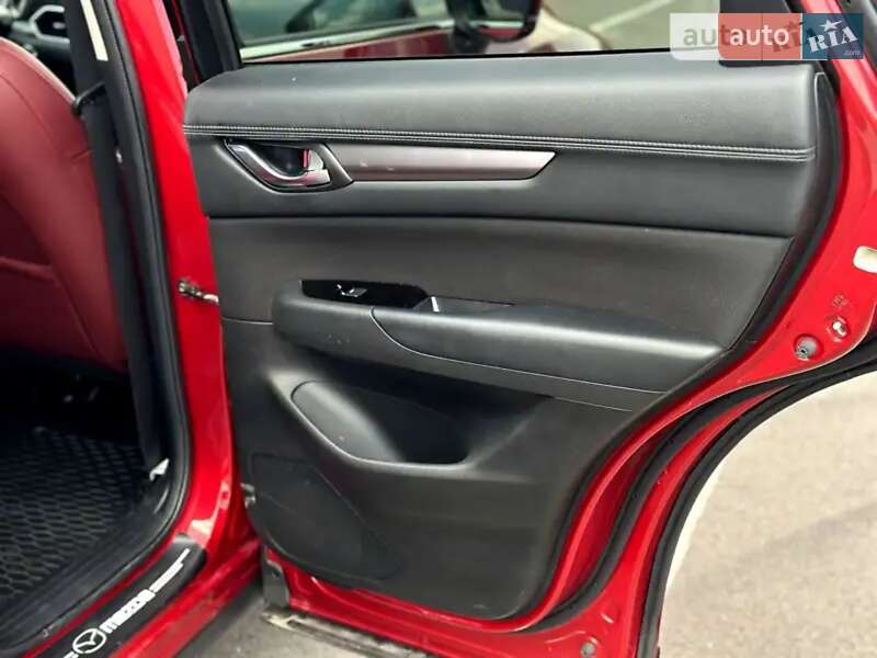 Позашляховик / Кросовер Mazda CX-5 2017 в Млиніві