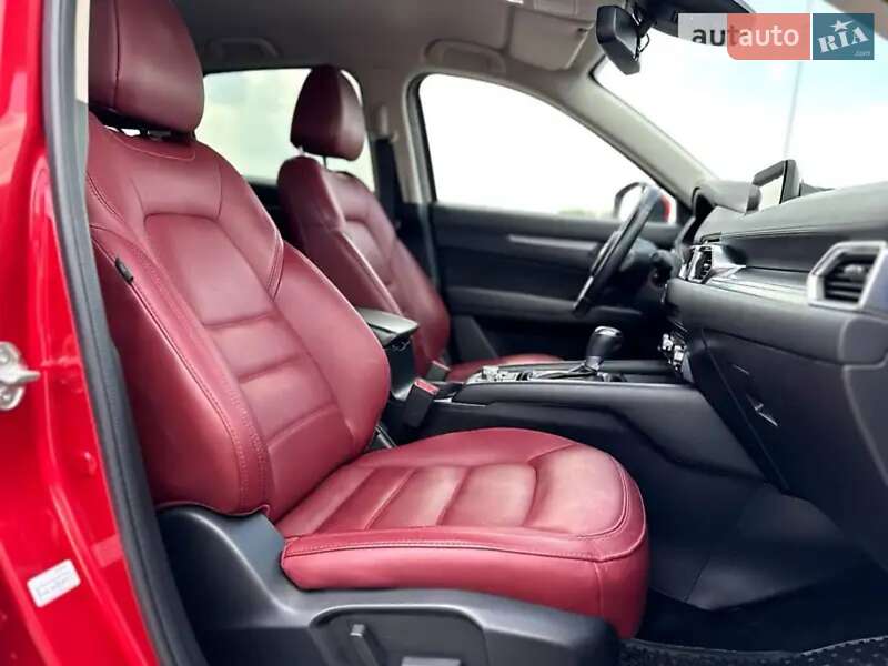 Позашляховик / Кросовер Mazda CX-5 2017 в Млиніві