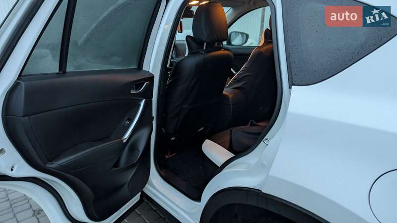 Внедорожник / Кроссовер Mazda CX-5 2015 в Гайсине