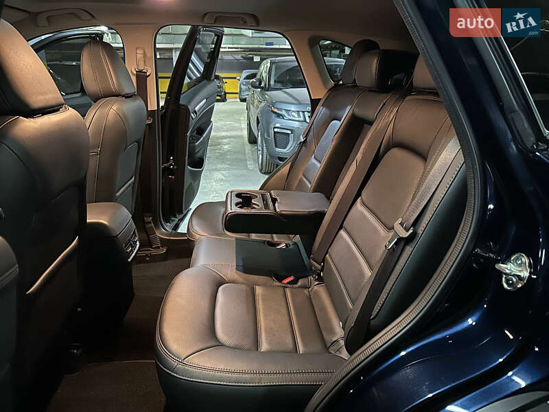 Внедорожник / Кроссовер Mazda CX-5 2023 в Днепре