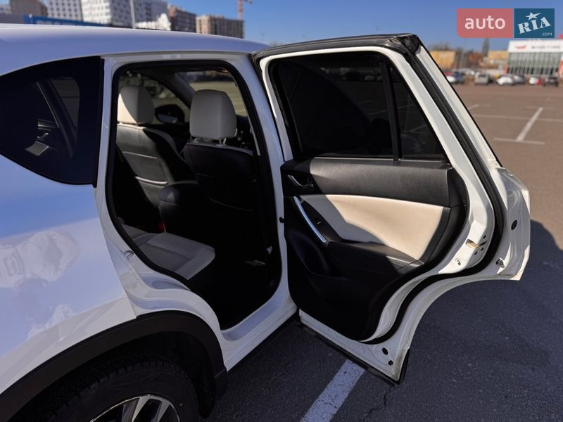 Внедорожник / Кроссовер Mazda CX-5 2016 в Буче