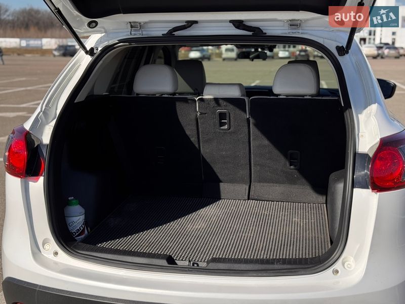 Внедорожник / Кроссовер Mazda CX-5 2016 в Буче