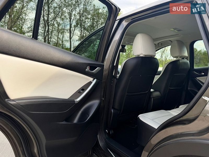 Внедорожник / Кроссовер Mazda CX-5 2016 в Луцке