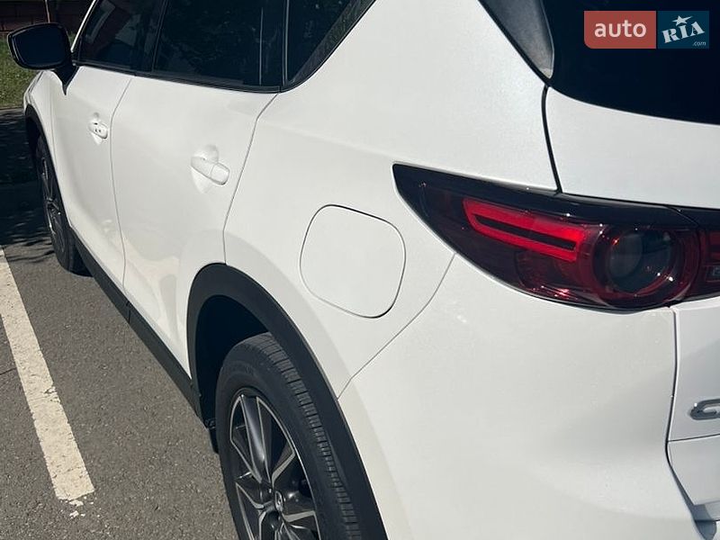 Внедорожник / Кроссовер Mazda CX-5 2018 в Вишневом