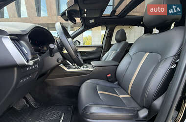 Позашляховик / Кросовер Mazda CX-70 2024 в 