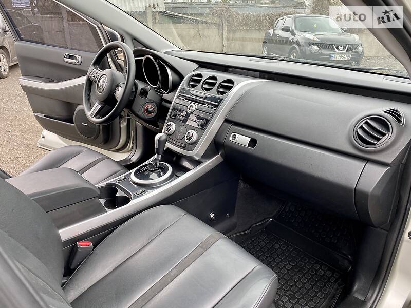 Позашляховик / Кросовер Mazda CX-7 2008 в Києві