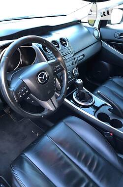 Позашляховик / Кросовер Mazda CX-7 2011 в 