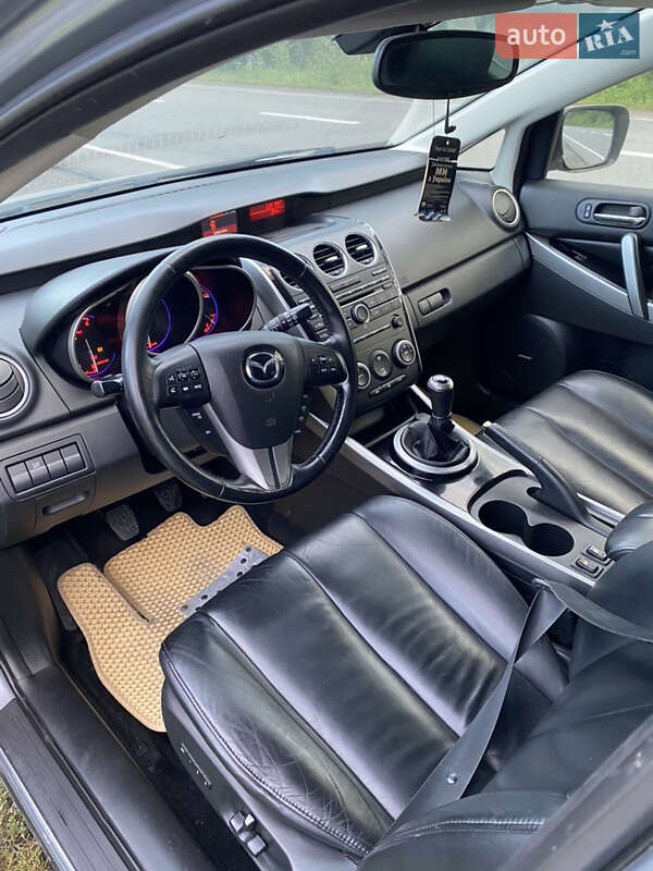 Позашляховик / Кросовер Mazda CX-7 2011 в Чернівцях