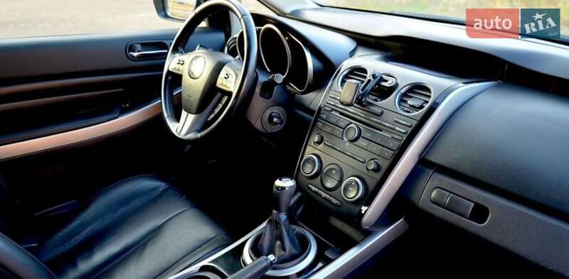 Позашляховик / Кросовер Mazda CX-7 2010 в Києві