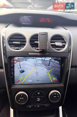 Позашляховик / Кросовер Mazda CX-7 2010 в 