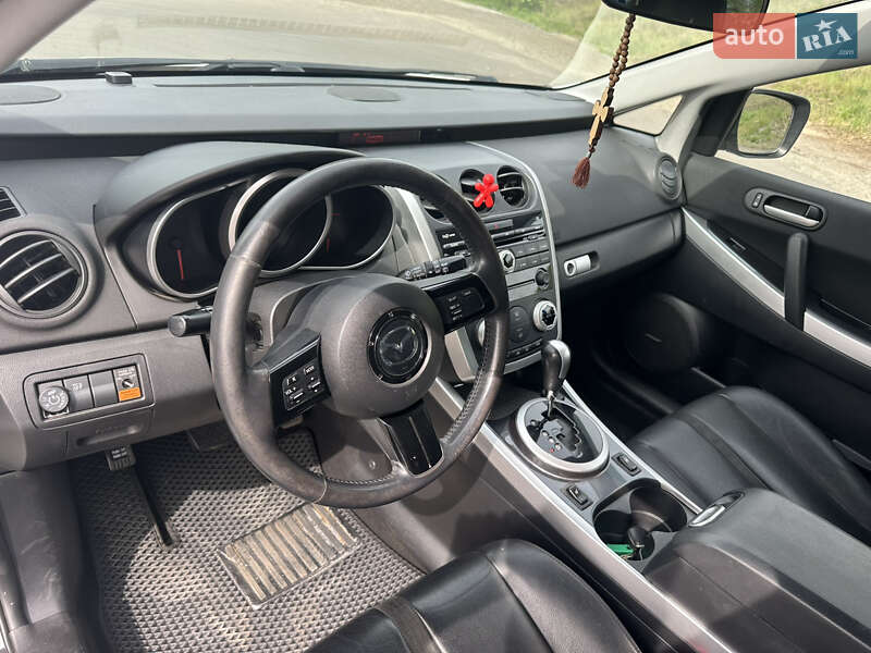 Позашляховик / Кросовер Mazda CX-7 2009 в Києві