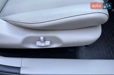 Позашляховик / Кросовер Mazda CX-7 2011 в 