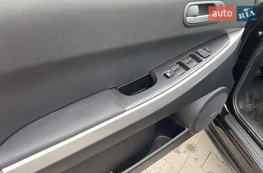 Позашляховик / Кросовер Mazda CX-7 2009 в 