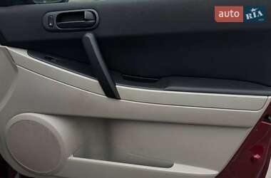 Позашляховик / Кросовер Mazda CX-7 2006 в 